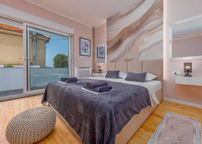 Lungomare With Private Pool زادار