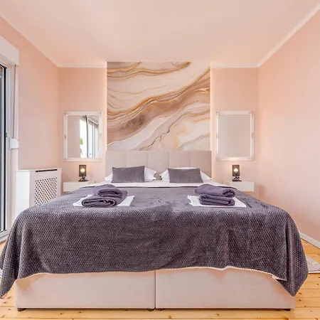 Lungomare With Private Pool Willa