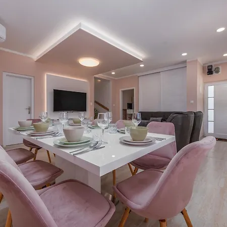 Willa Lungomare With Private Pool