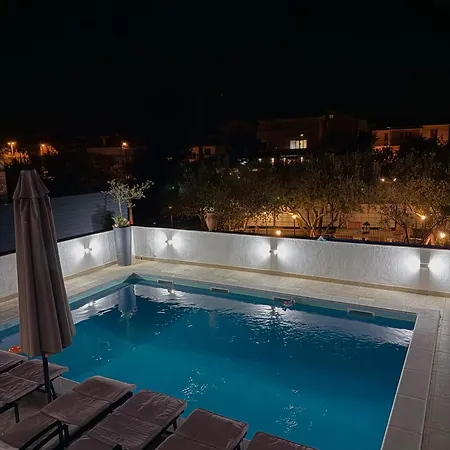 Willa Lungomare With Private Pool Zadar