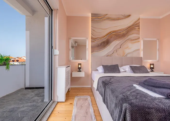 Lungomare With Private Pool