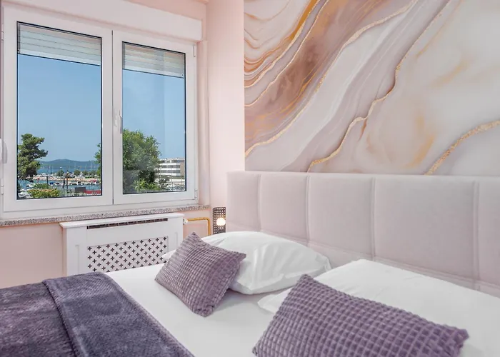 Βίλα Lungomare With Private Pool